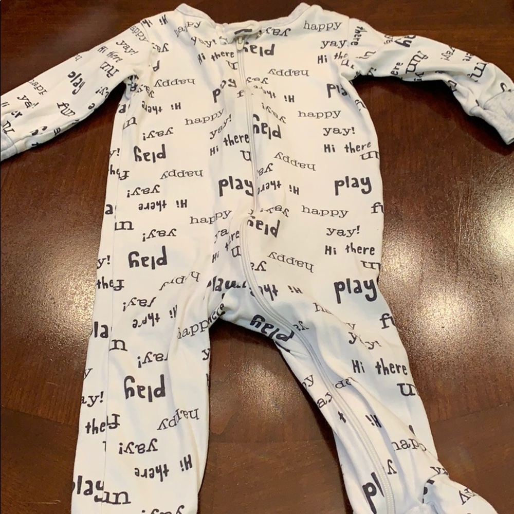 1 LS baby unisex footed sleeper